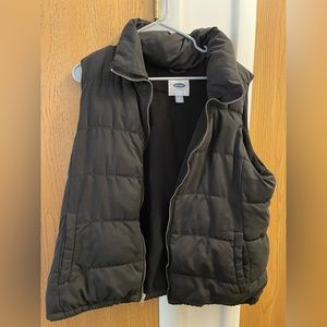 Womens black old navy puffer vest size XL